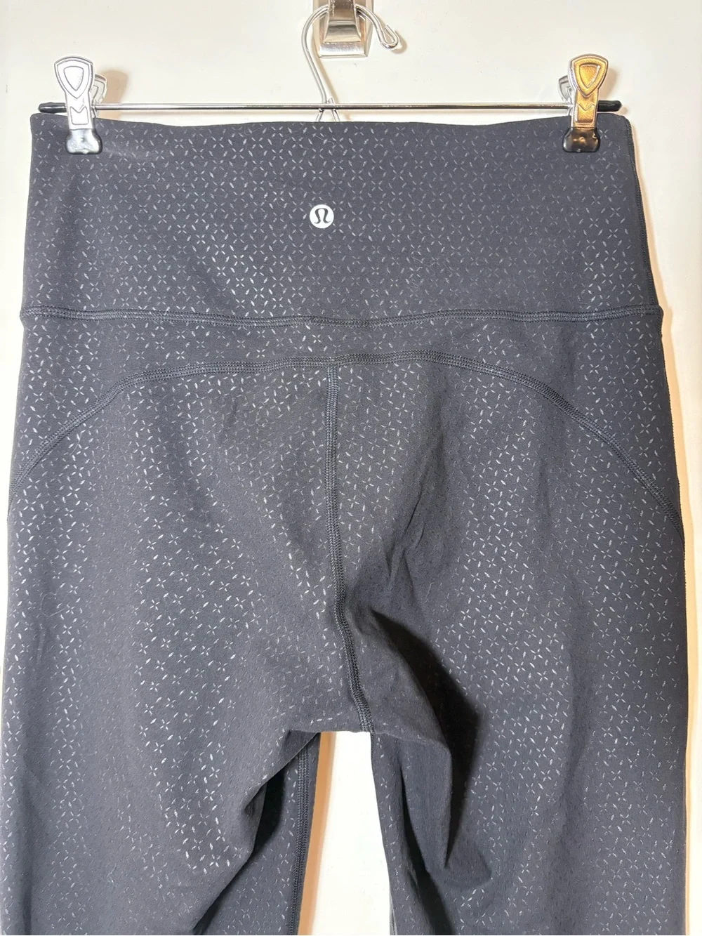 Lululemon Sz 8 Black Groove Super-High-Rise Flared Pant Nulu Gradiate Geo
